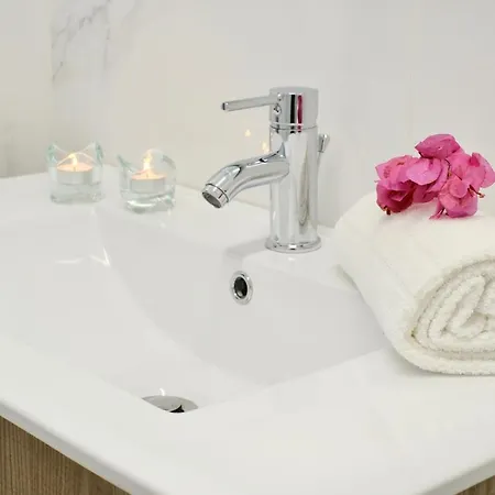 Avenida T2 * Quarteira