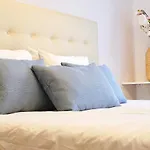 Avenida T2 Apartment Quarteira